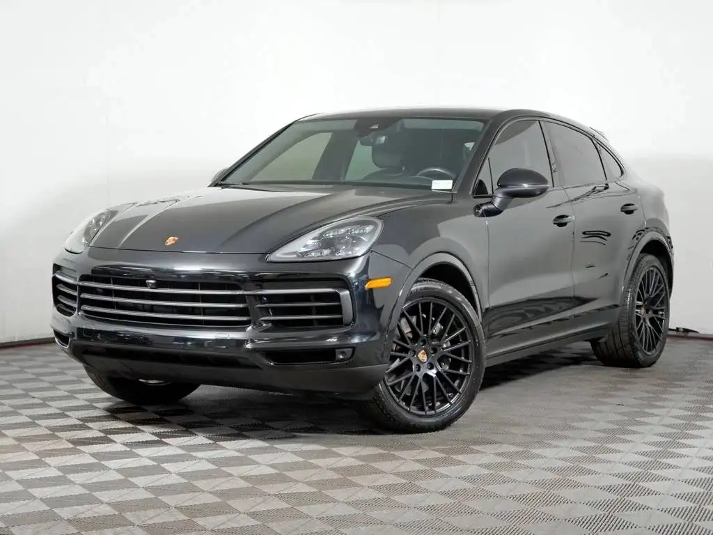2023 Porsche Cayenne Platinum Edition's photo