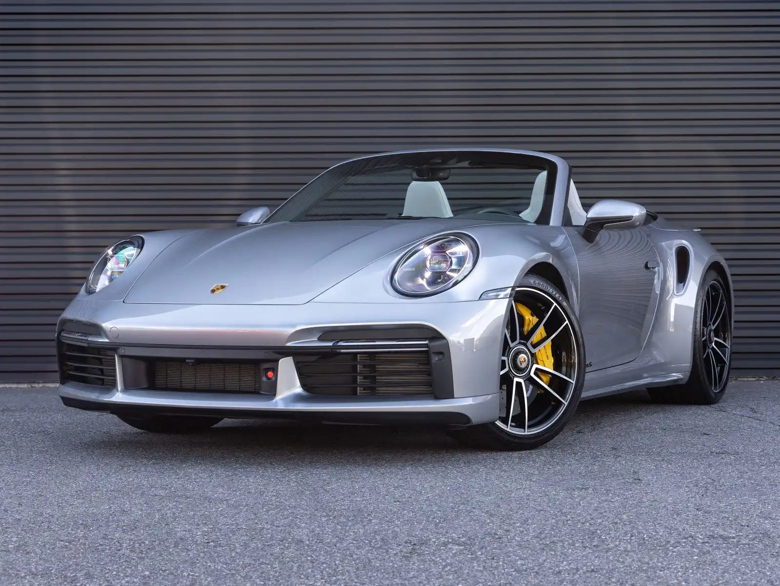 2021 Porsche 911 Turbo S Cabriolet's photo