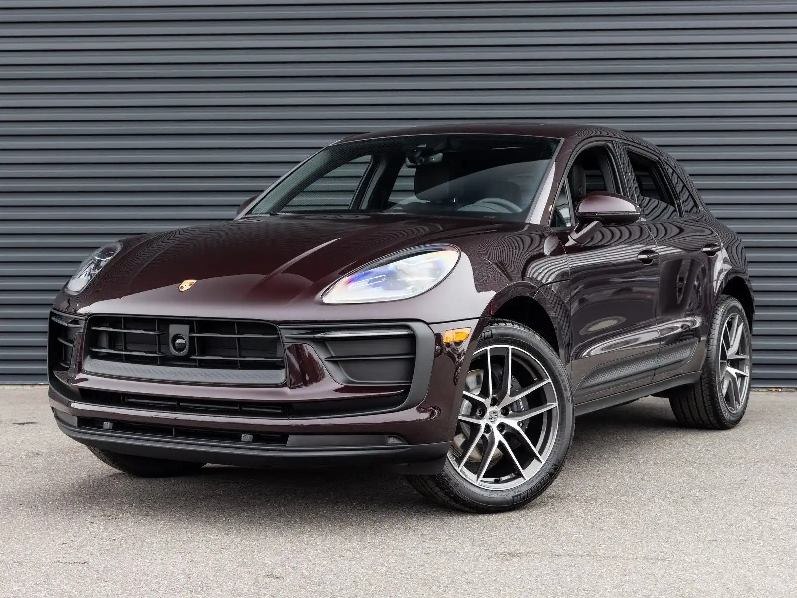 2026 Porsche Macan Base's photo