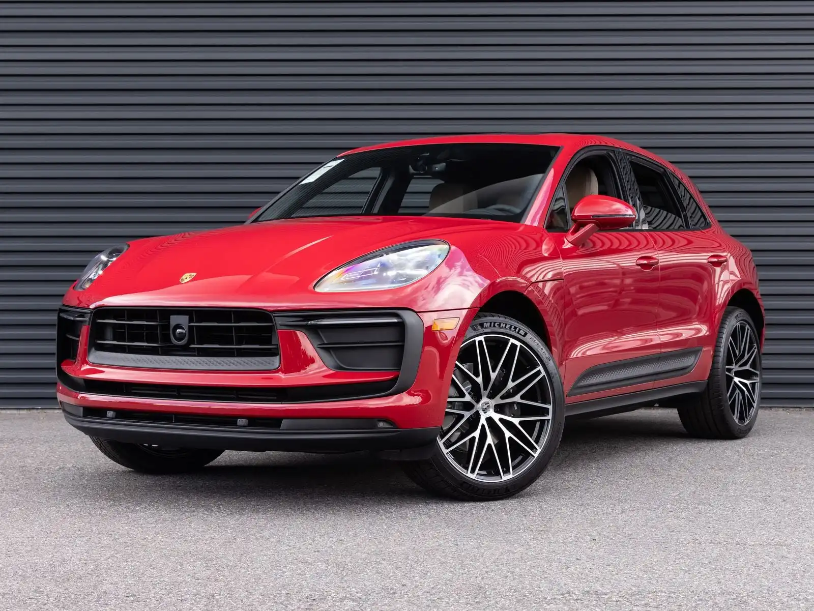 2026 Porsche Macan Base's photo