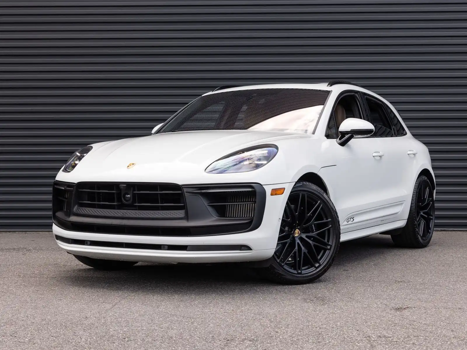 2023 Porsche Macan GTS's photo