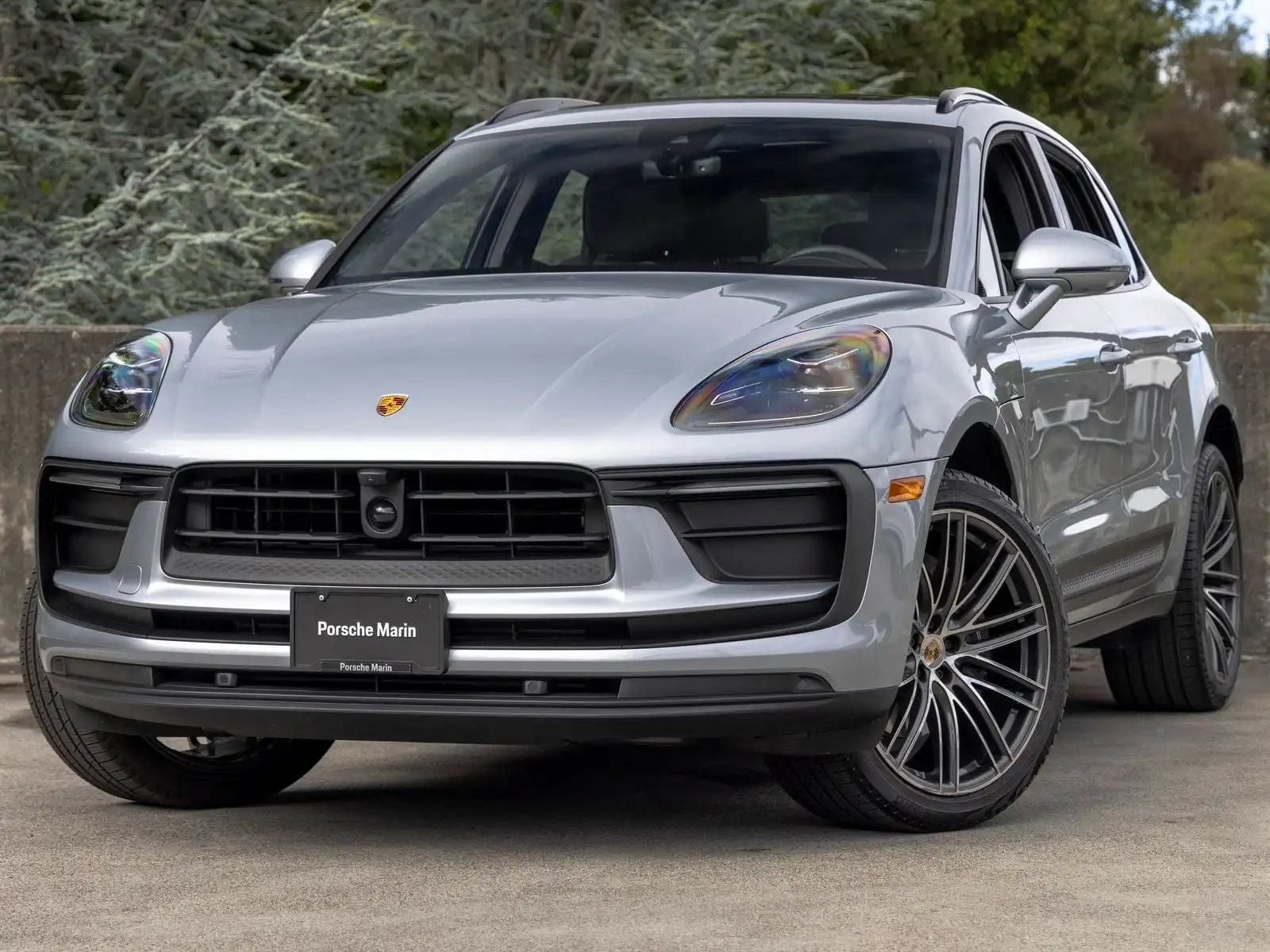 2026 Porsche Macan Base's photo