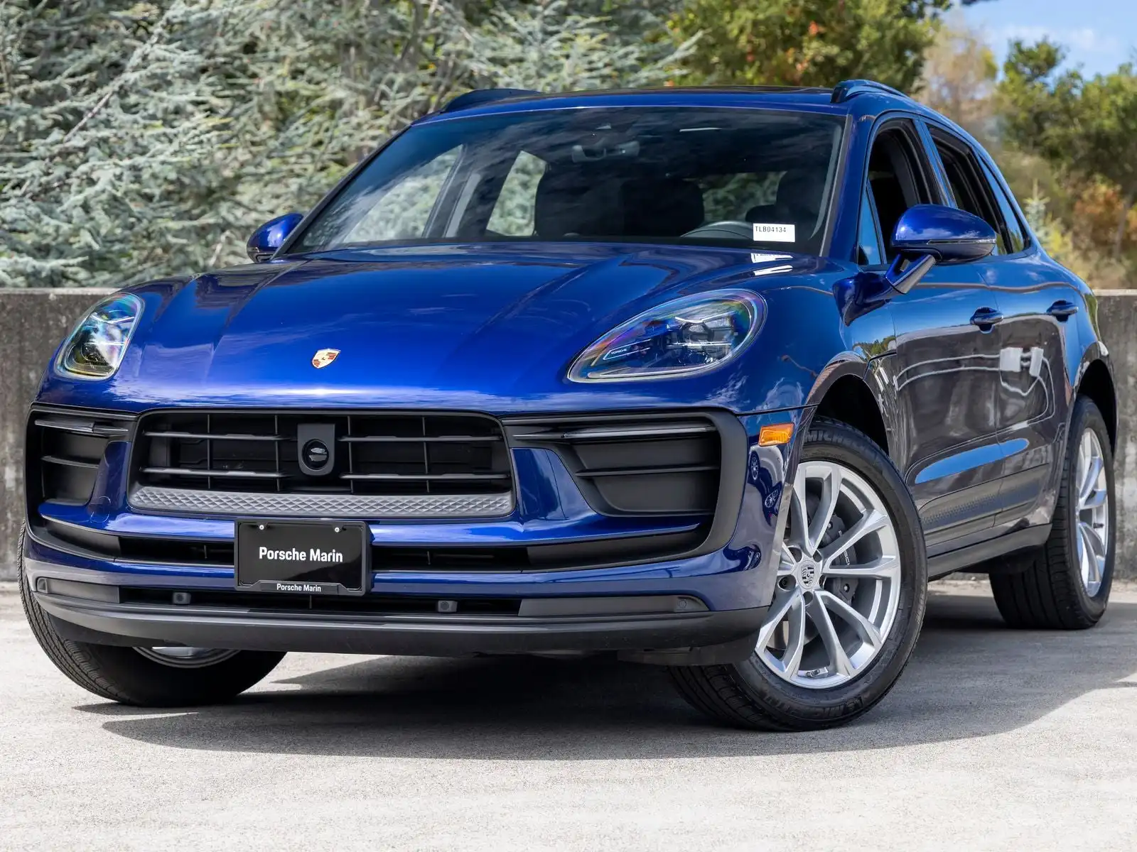 2026 Porsche Macan Base's photo