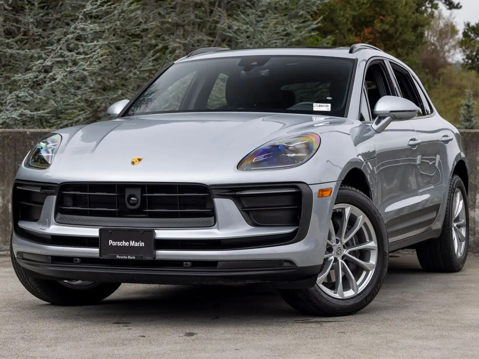 2026 Porsche Macan Base's photo