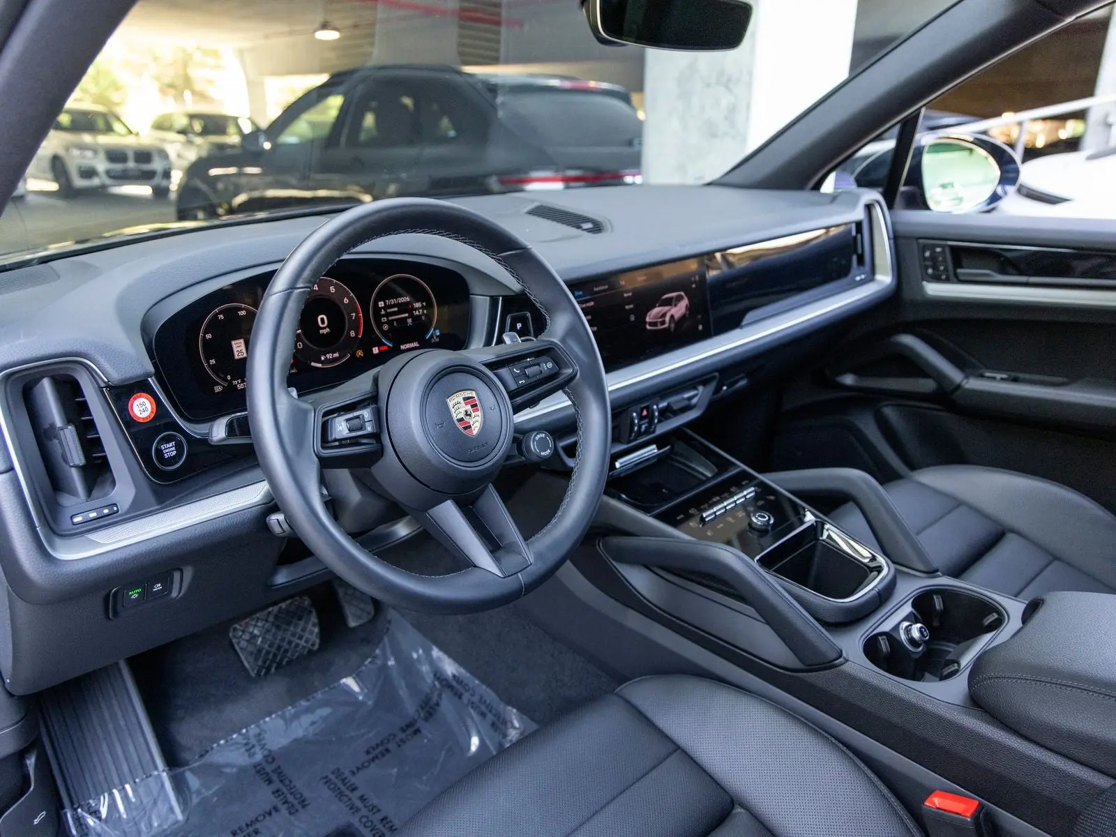 2024 Porsche Cayenne Base photo 4