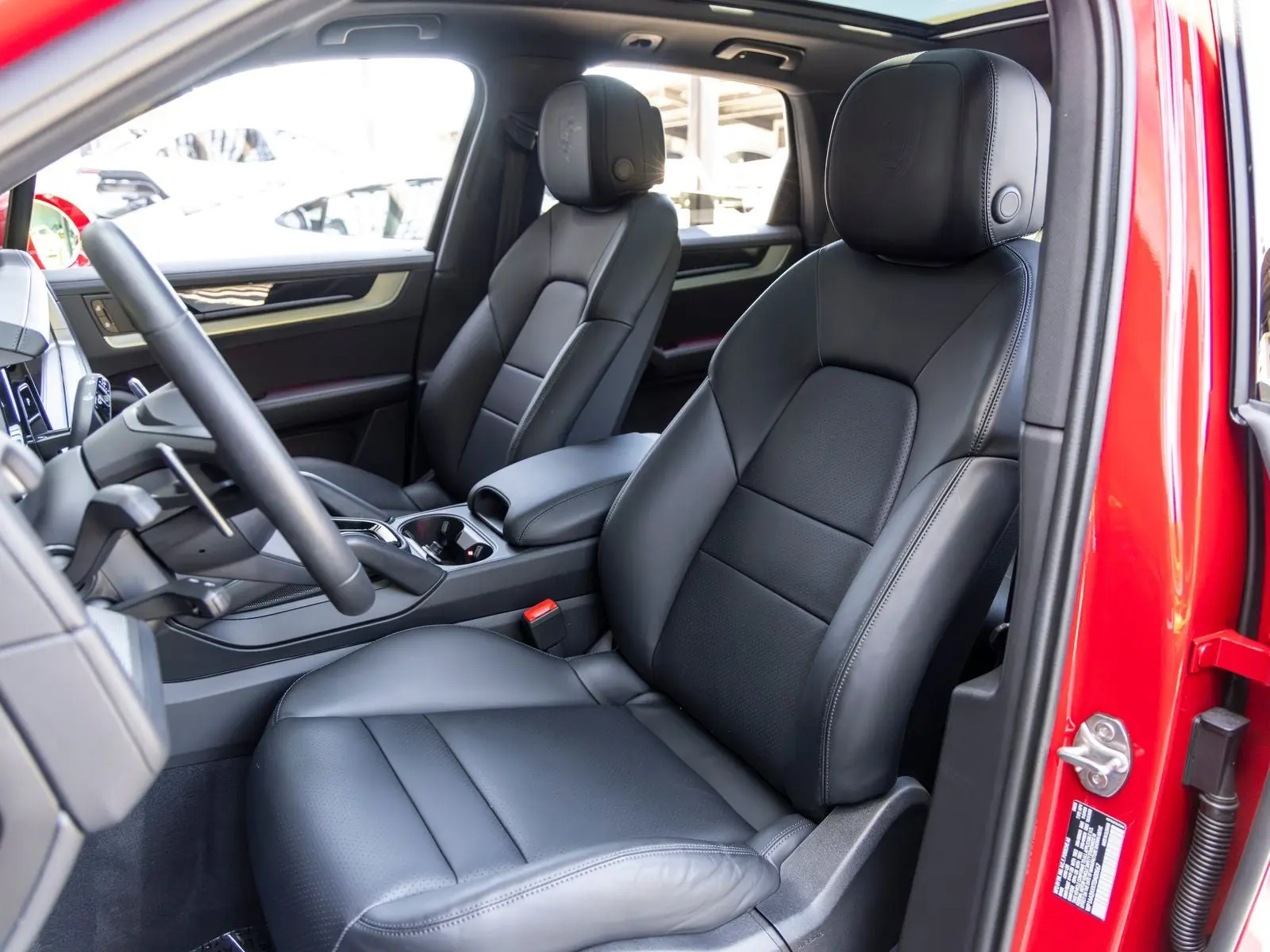 2026 Porsche Cayenne Base photo 5