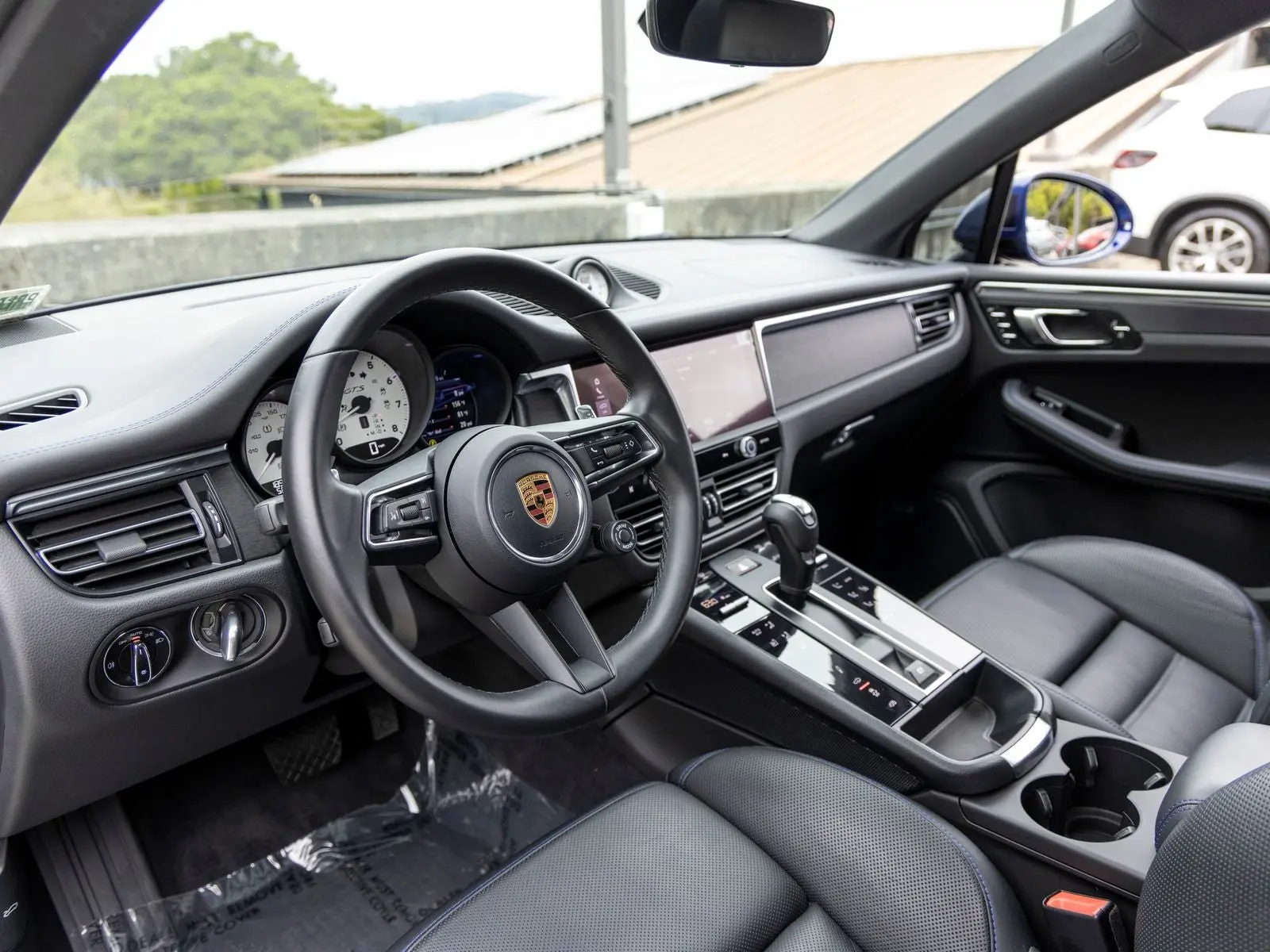 2024 Porsche Macan GTS photo 4