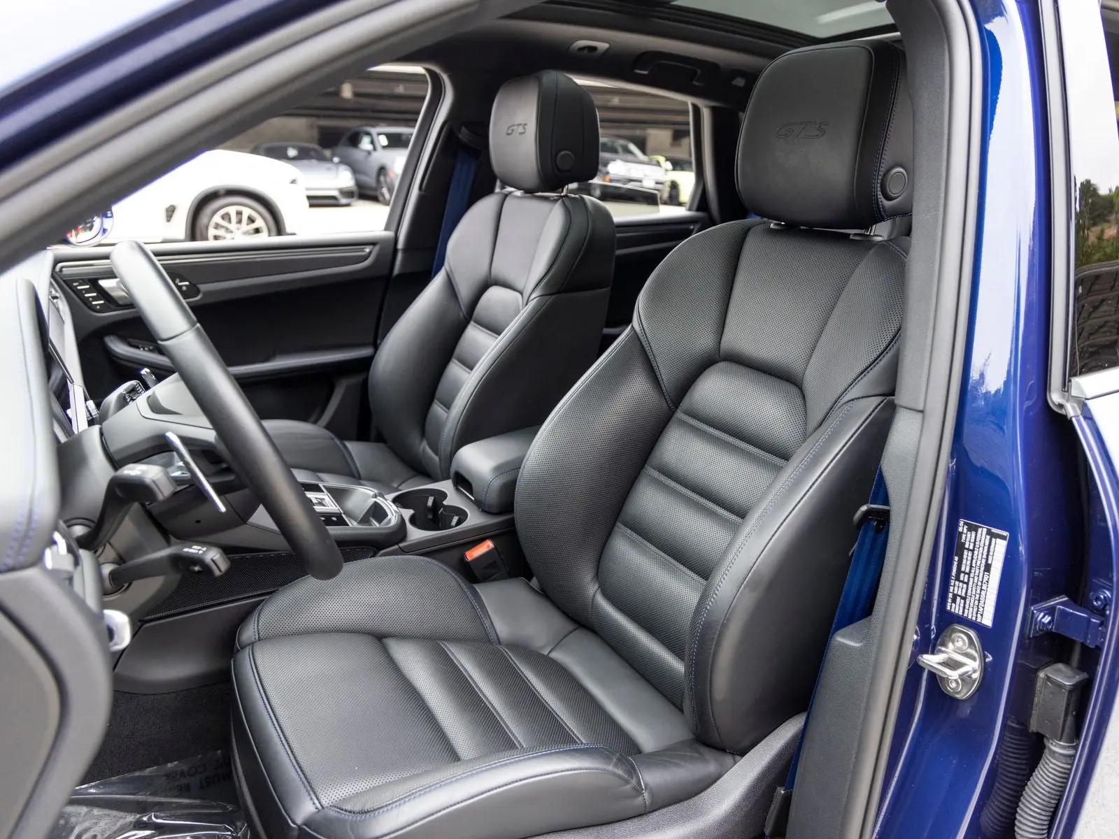 2024 Porsche Macan GTS photo 5