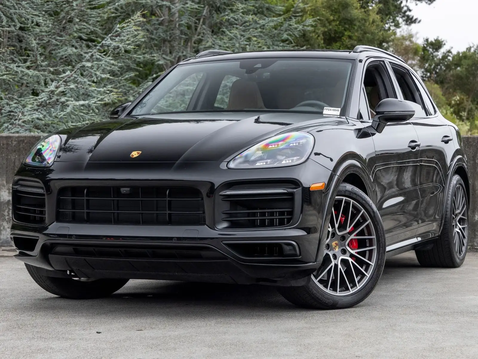 2023 Porsche Cayenne GTS photo 1