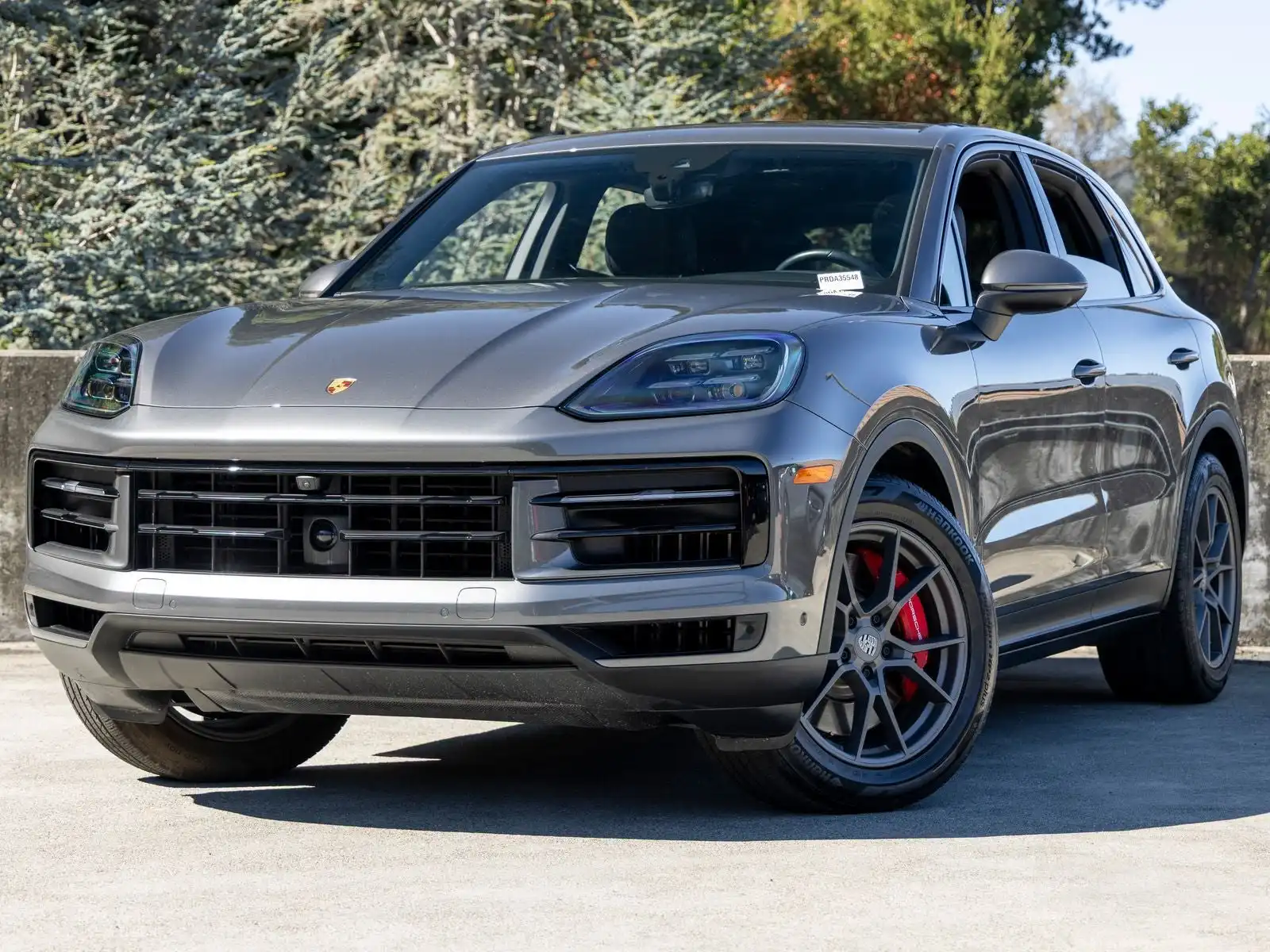 2024 Porsche Cayenne S's photo