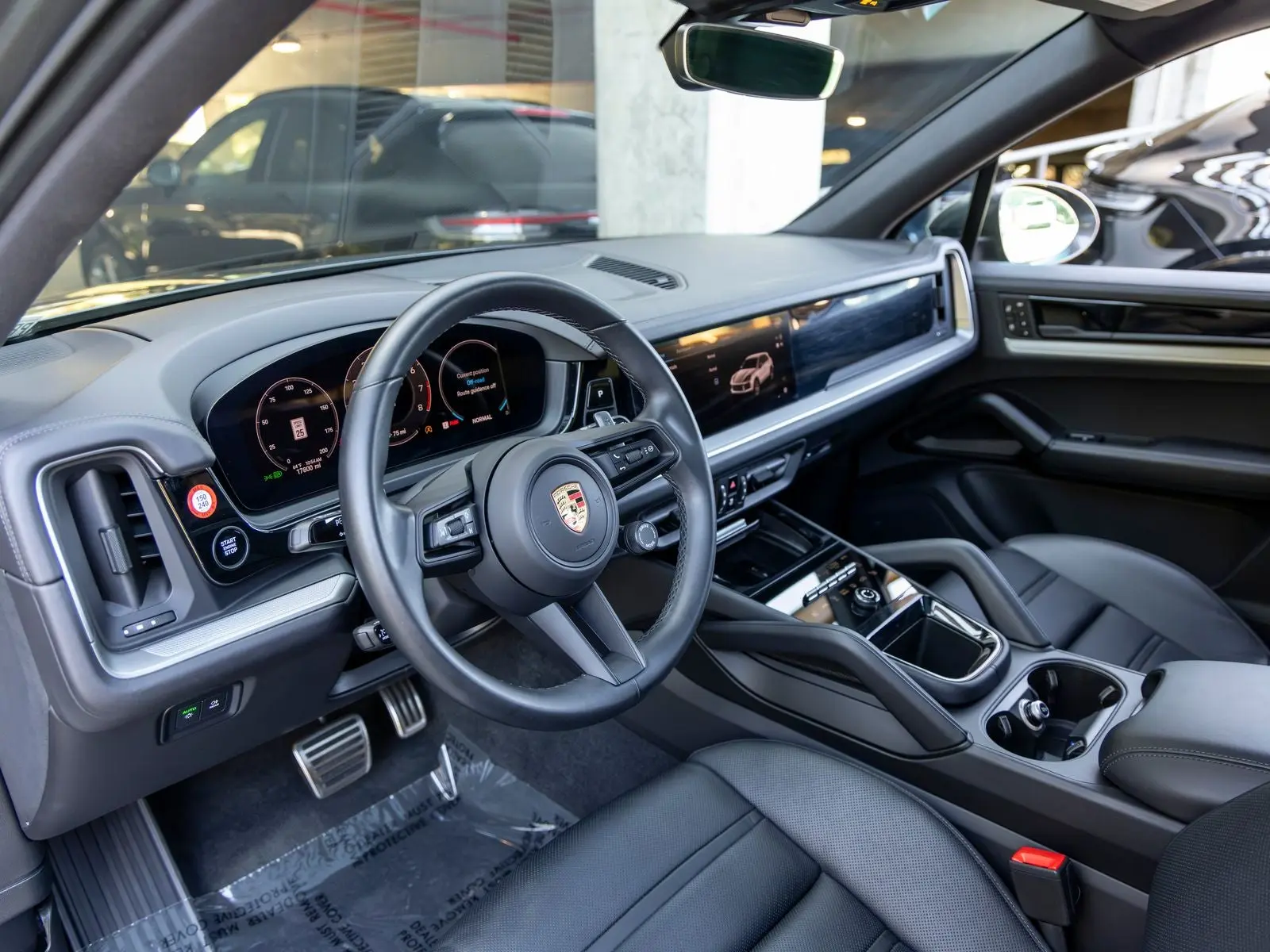 2024 Porsche Cayenne S photo 4