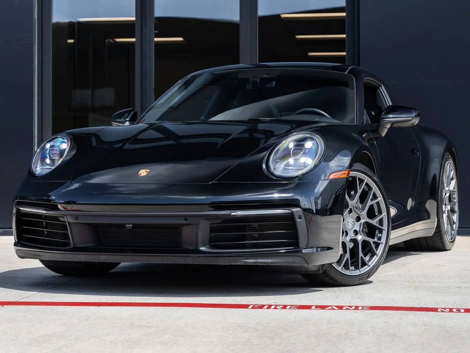 2021 Porsche 911 Carrera 4 Coupe's photo