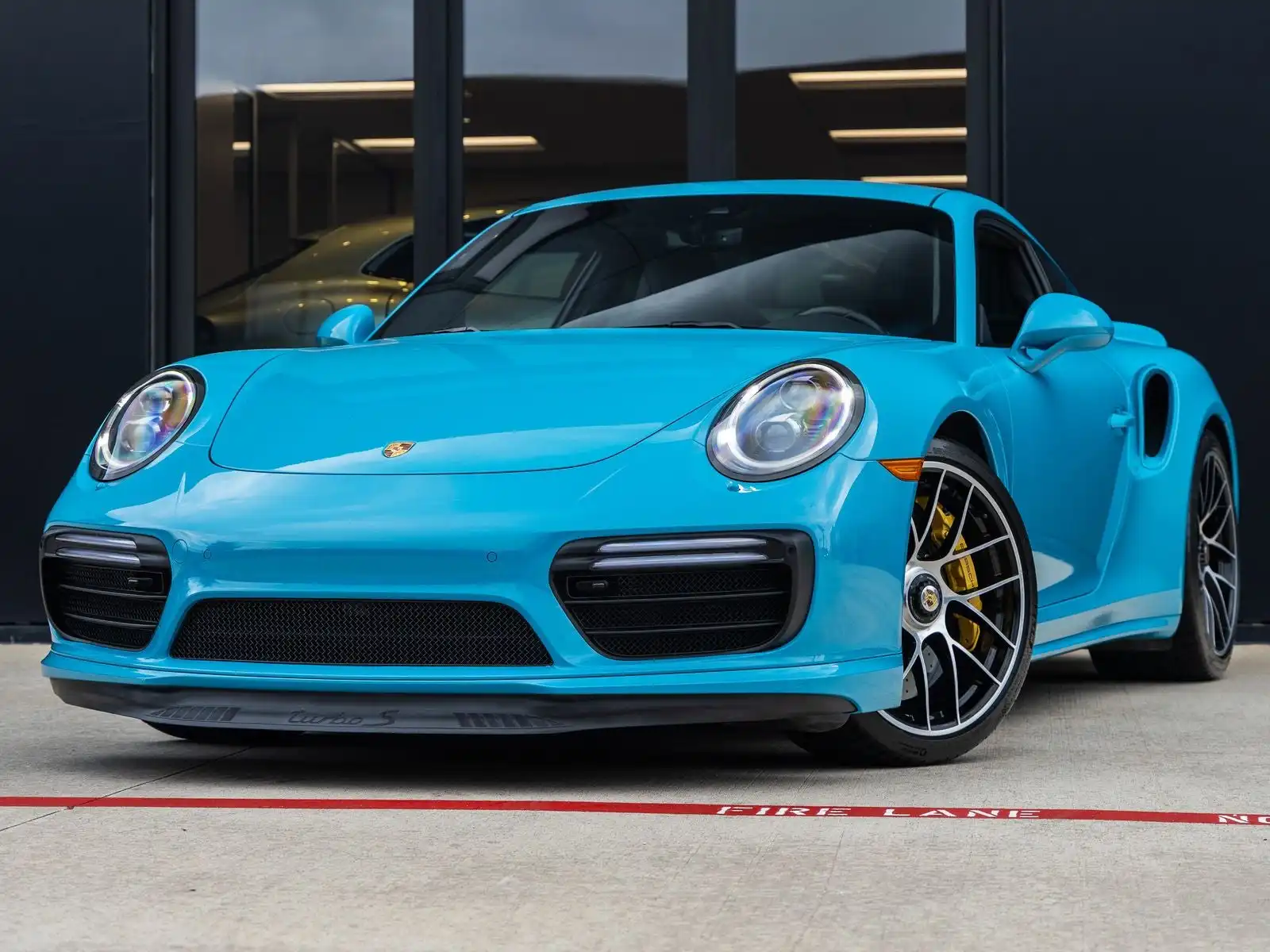 2017 Porsche 911 Turbo S Coupe's photo