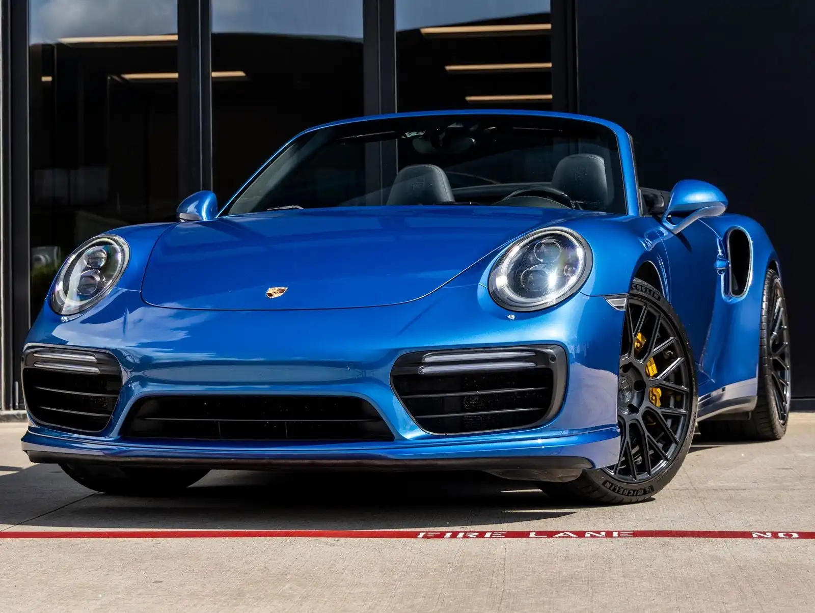 2017 Porsche 911 Turbo S Cabriolet's photo