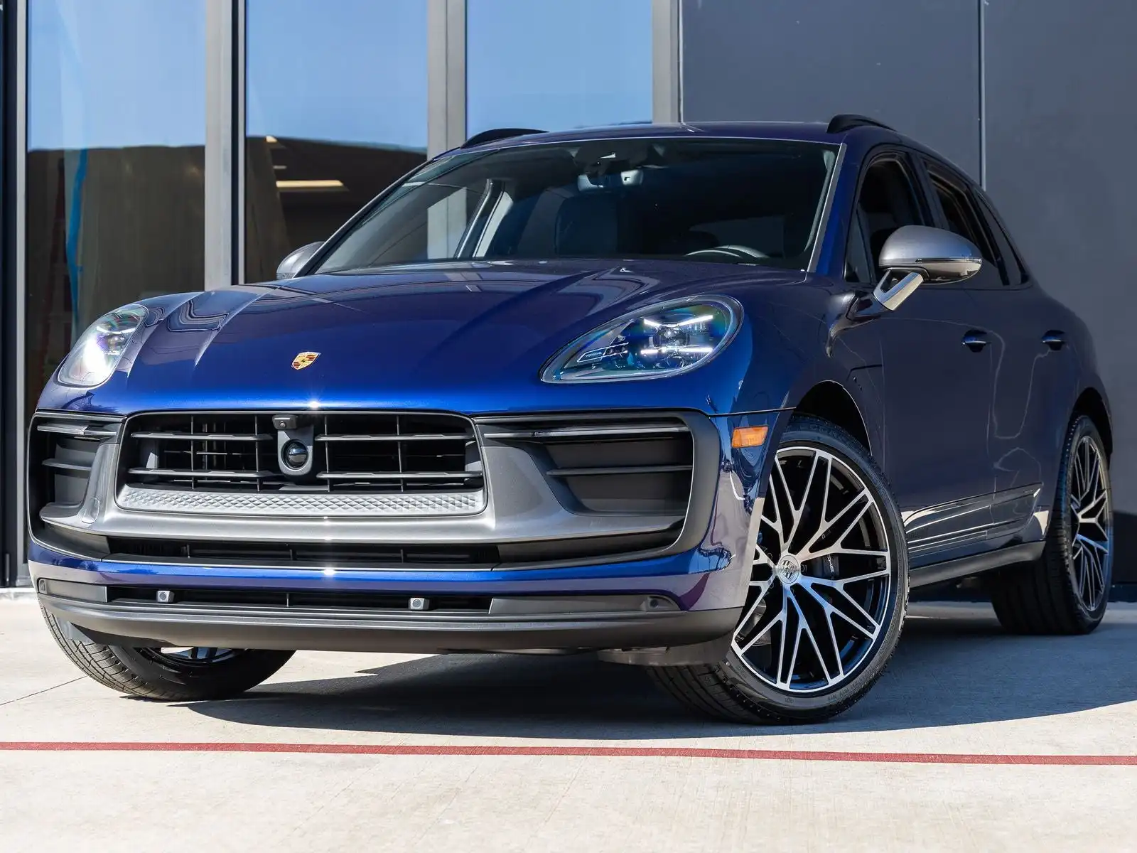2026 Porsche Macan T's photo