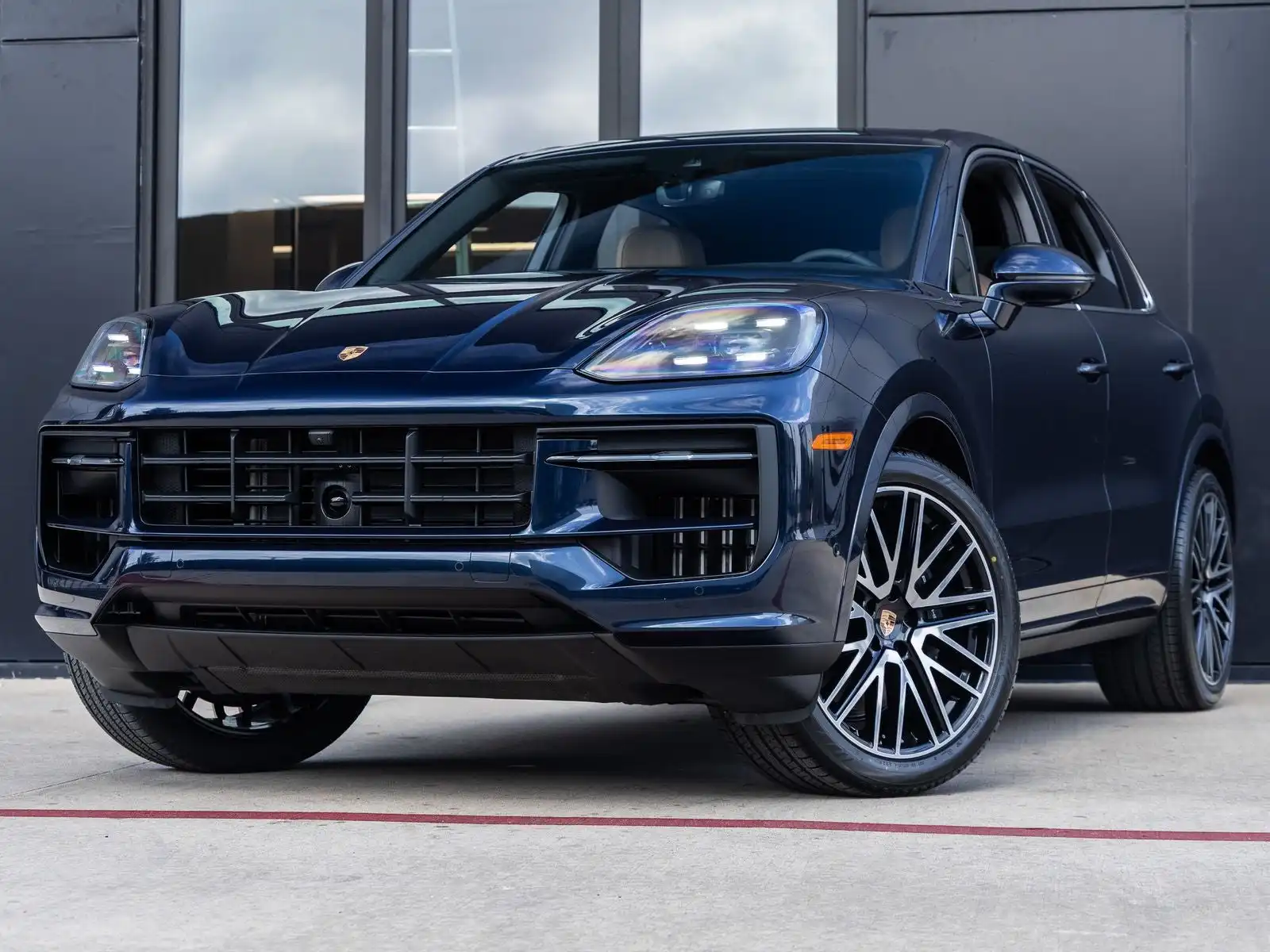 2026 Porsche Cayenne Base's photo