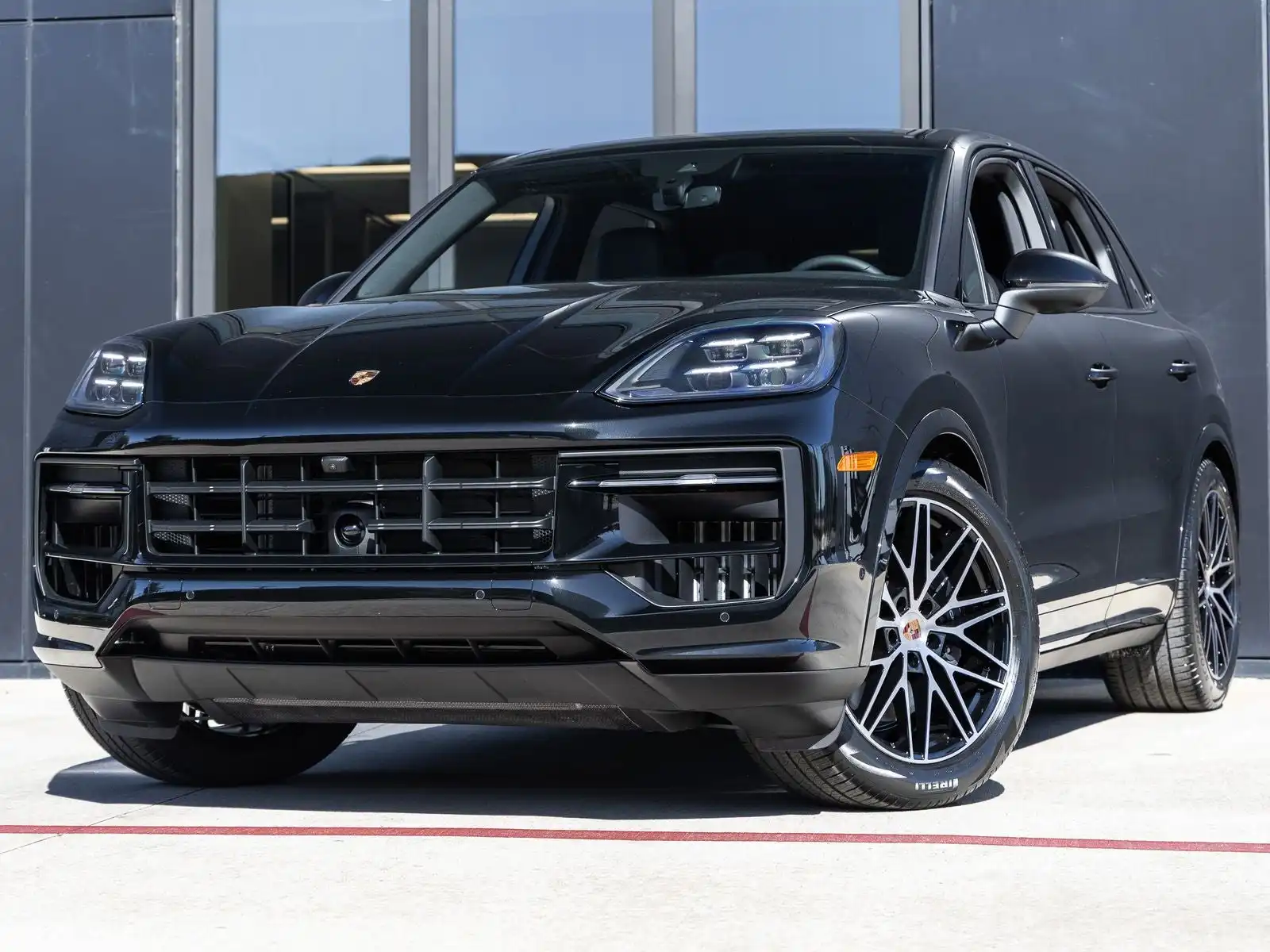 2026 Porsche Cayenne Base's photo