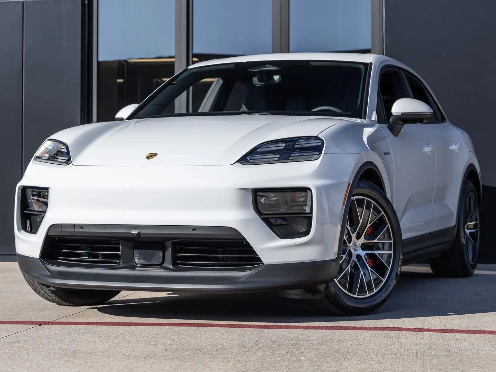 2025 Porsche Macan Macan 4S Electric's photo