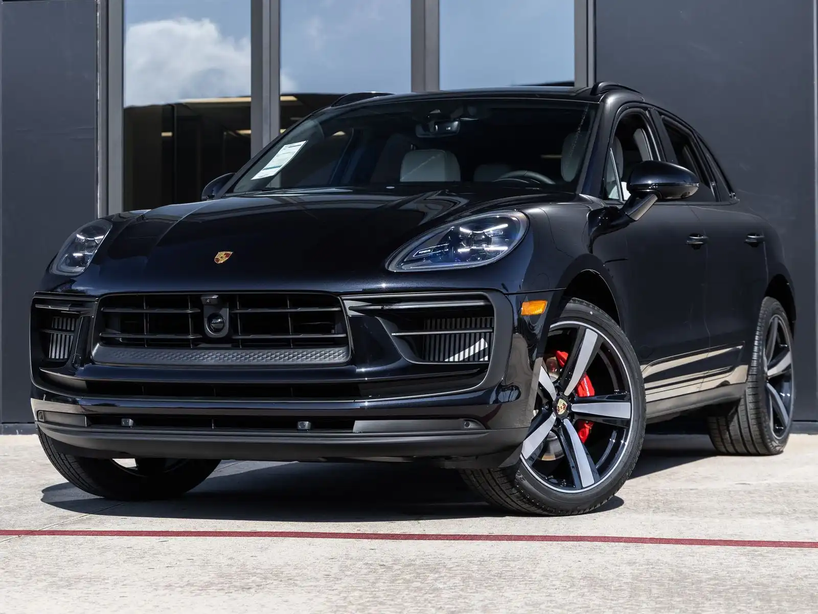 2026 Porsche Macan S's photo
