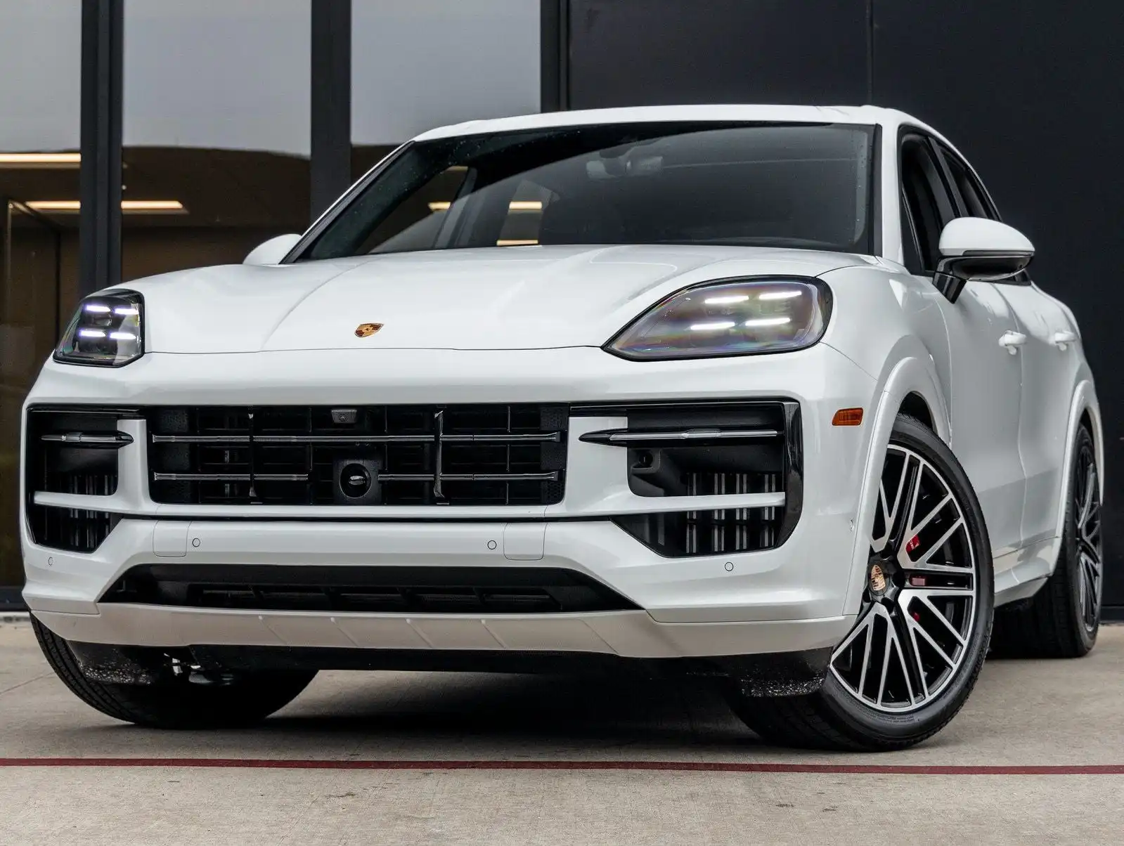 2026 Porsche Cayenne GTS's photo