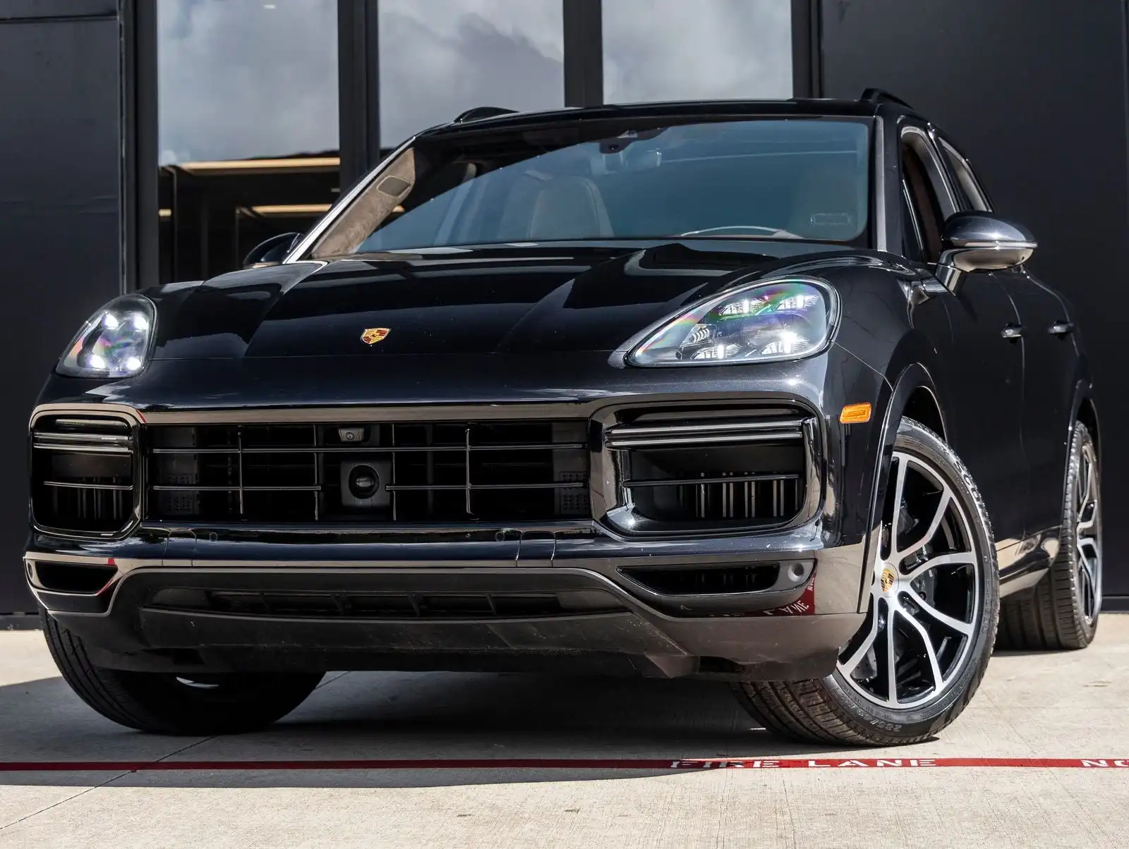2021 Porsche Cayenne Turbo S E-Hybrid's photo