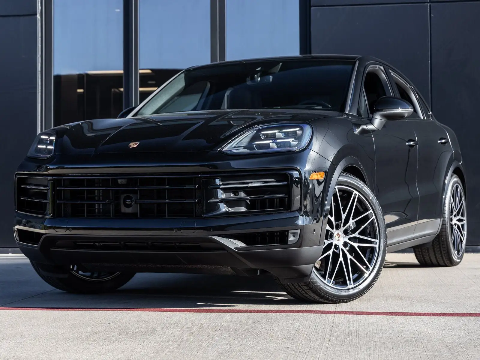 2026 Porsche Cayenne Base photo 1