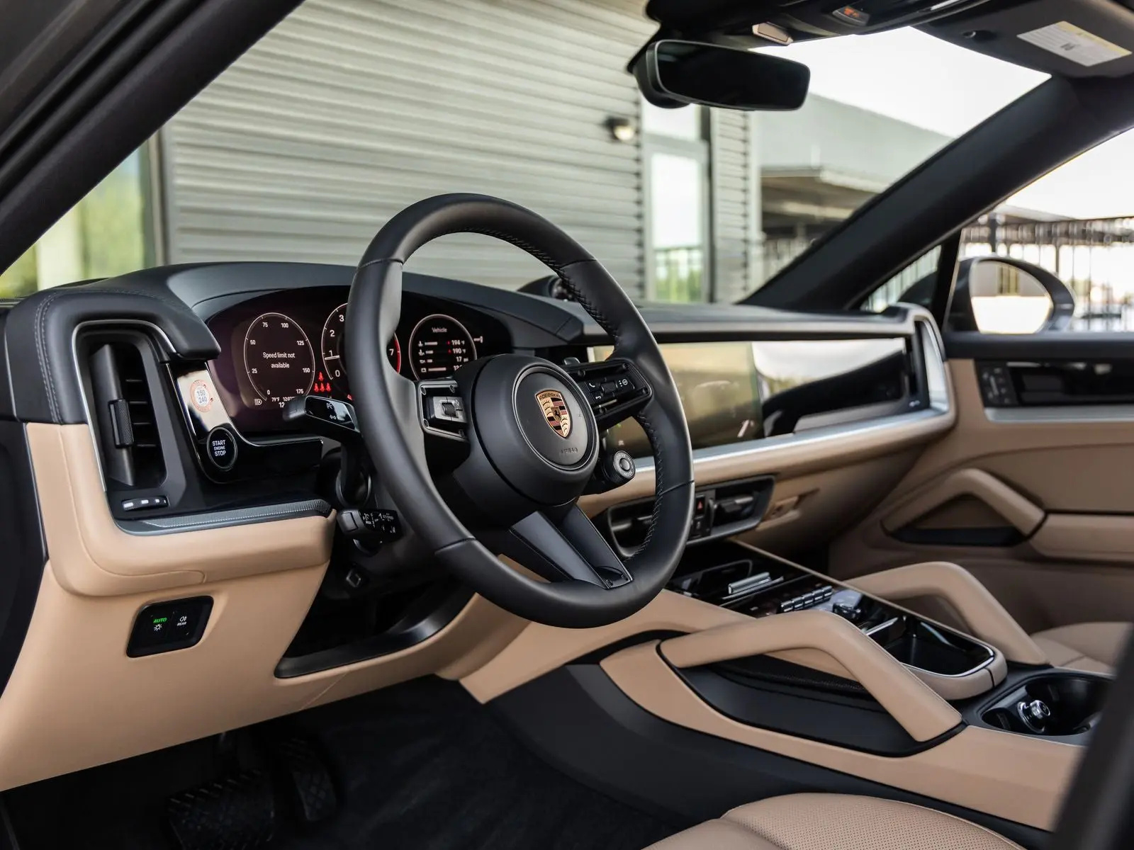 2026 Porsche Cayenne Base photo 4