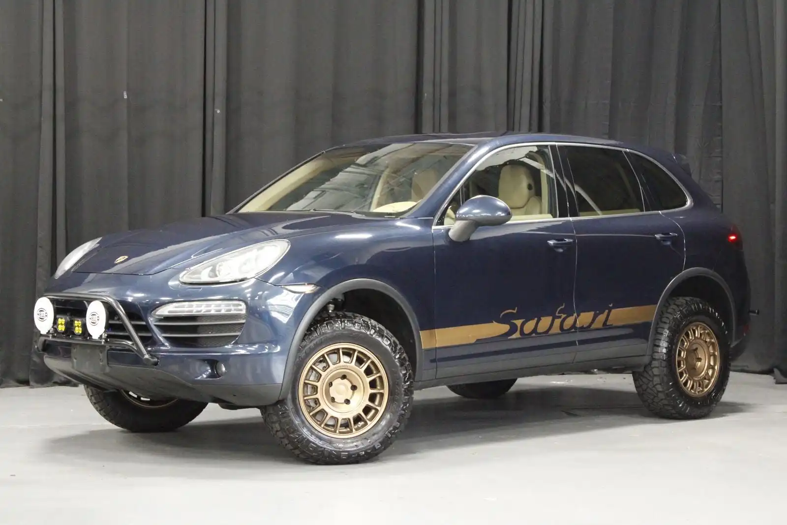 2011 Porsche Cayenne S's photo