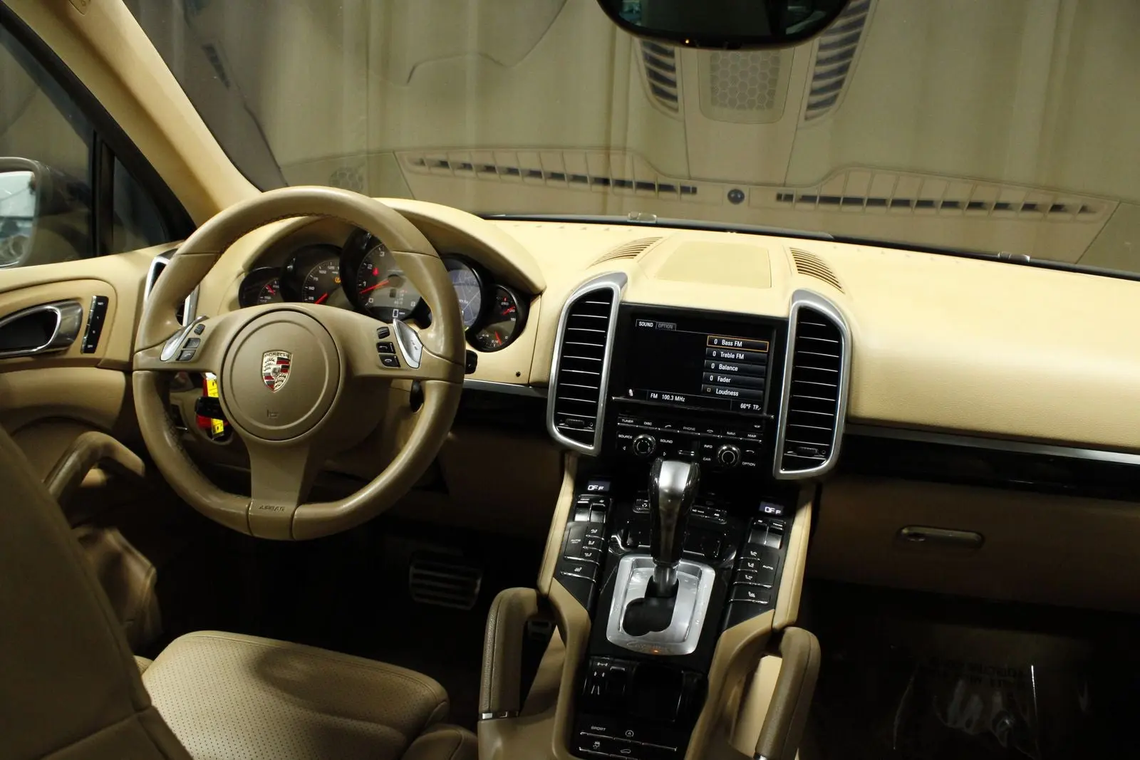 2011 Porsche Cayenne S photo 4