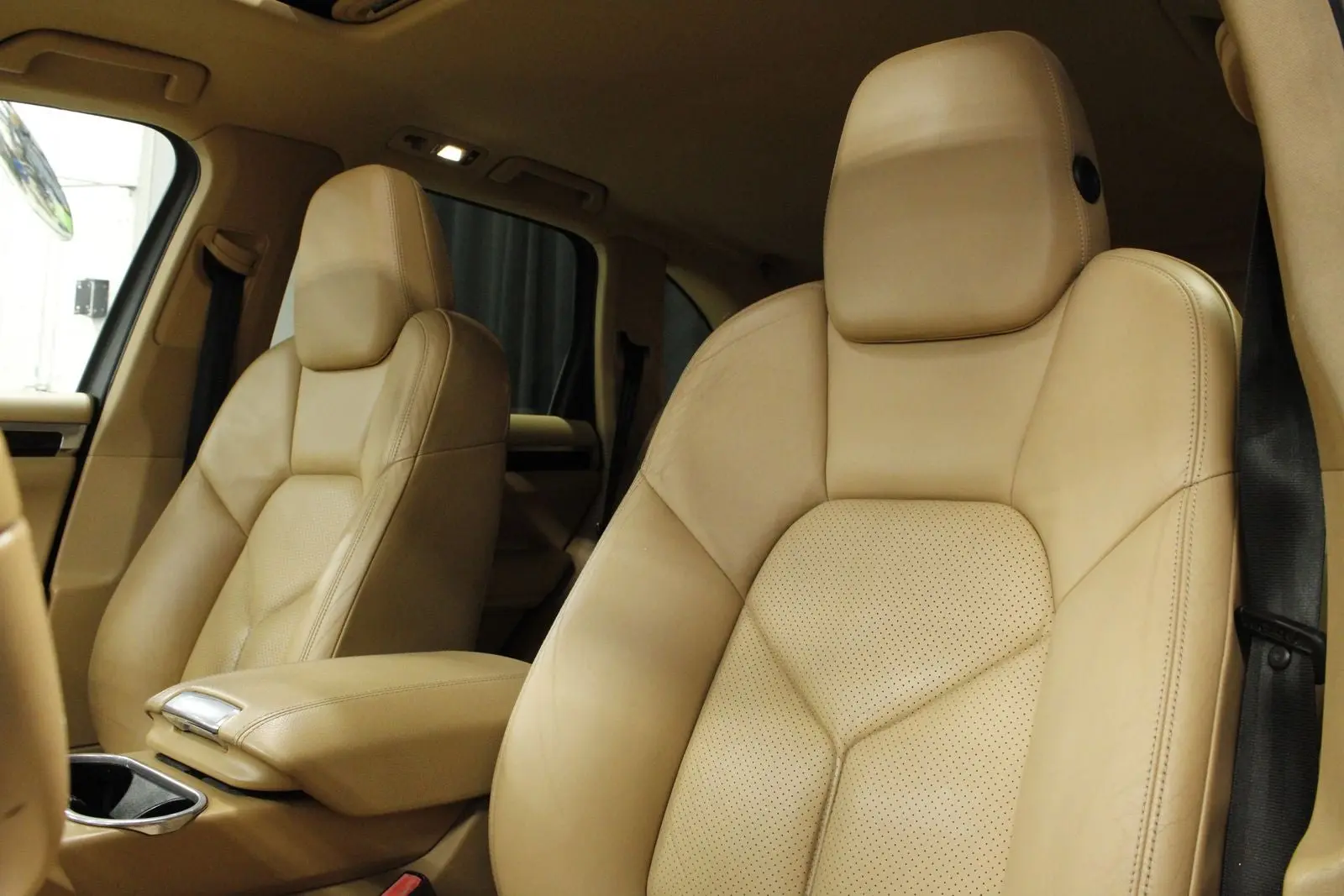 2011 Porsche Cayenne S photo 5