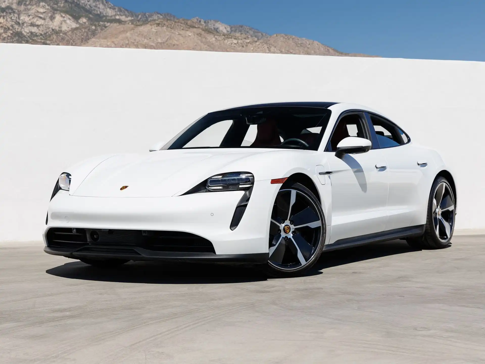 2023 Porsche Taycan Base's photo