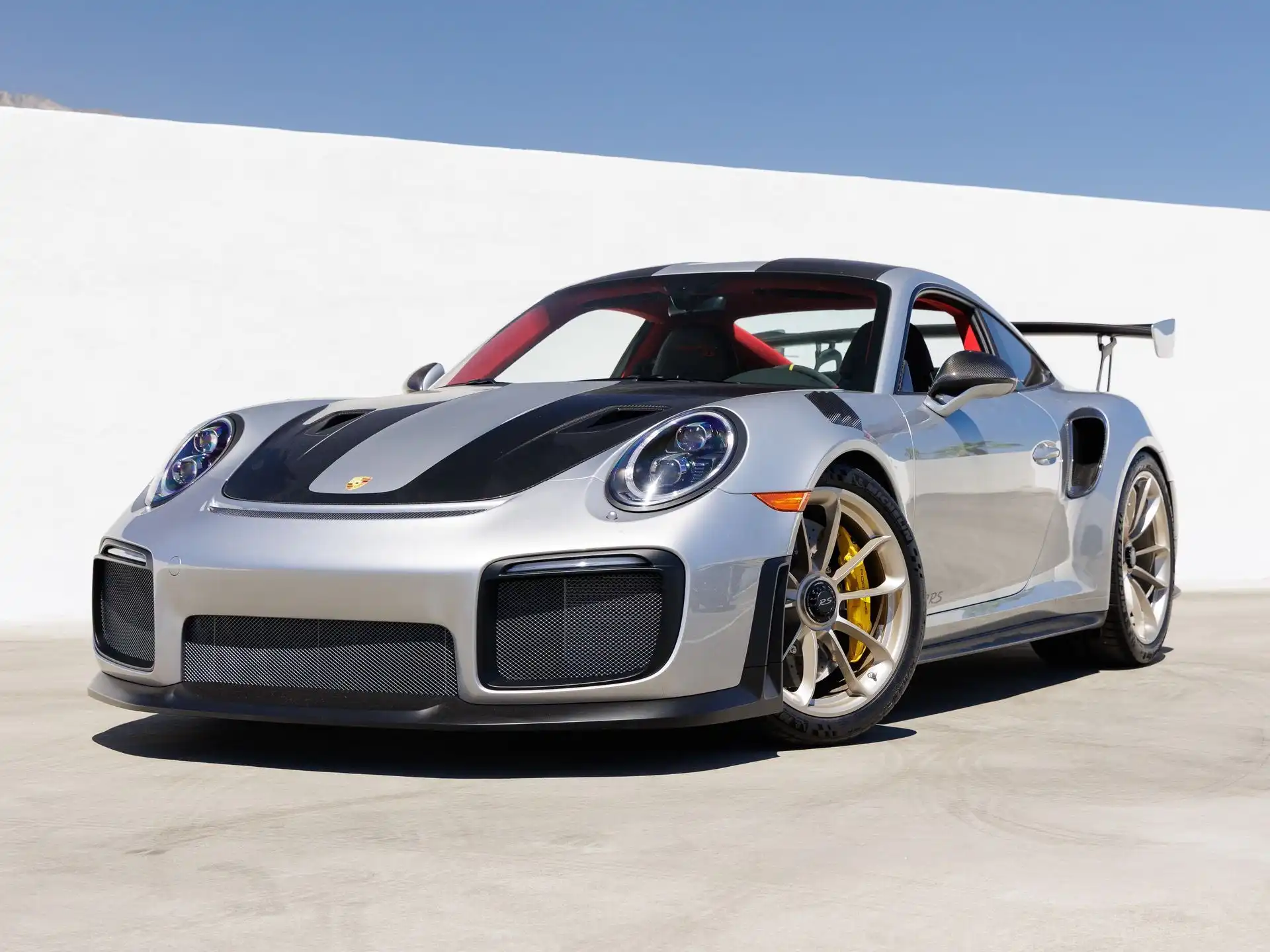 2019 Porsche 911 GT2 RS's photo