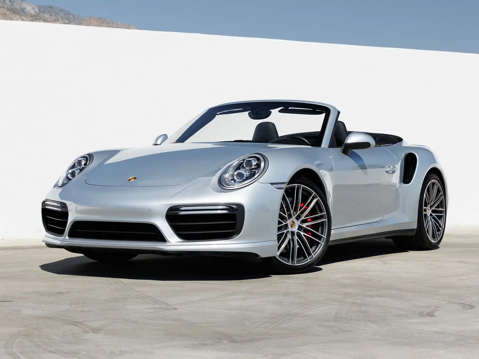 2017 Porsche 911 Turbo Cabriolet's photo