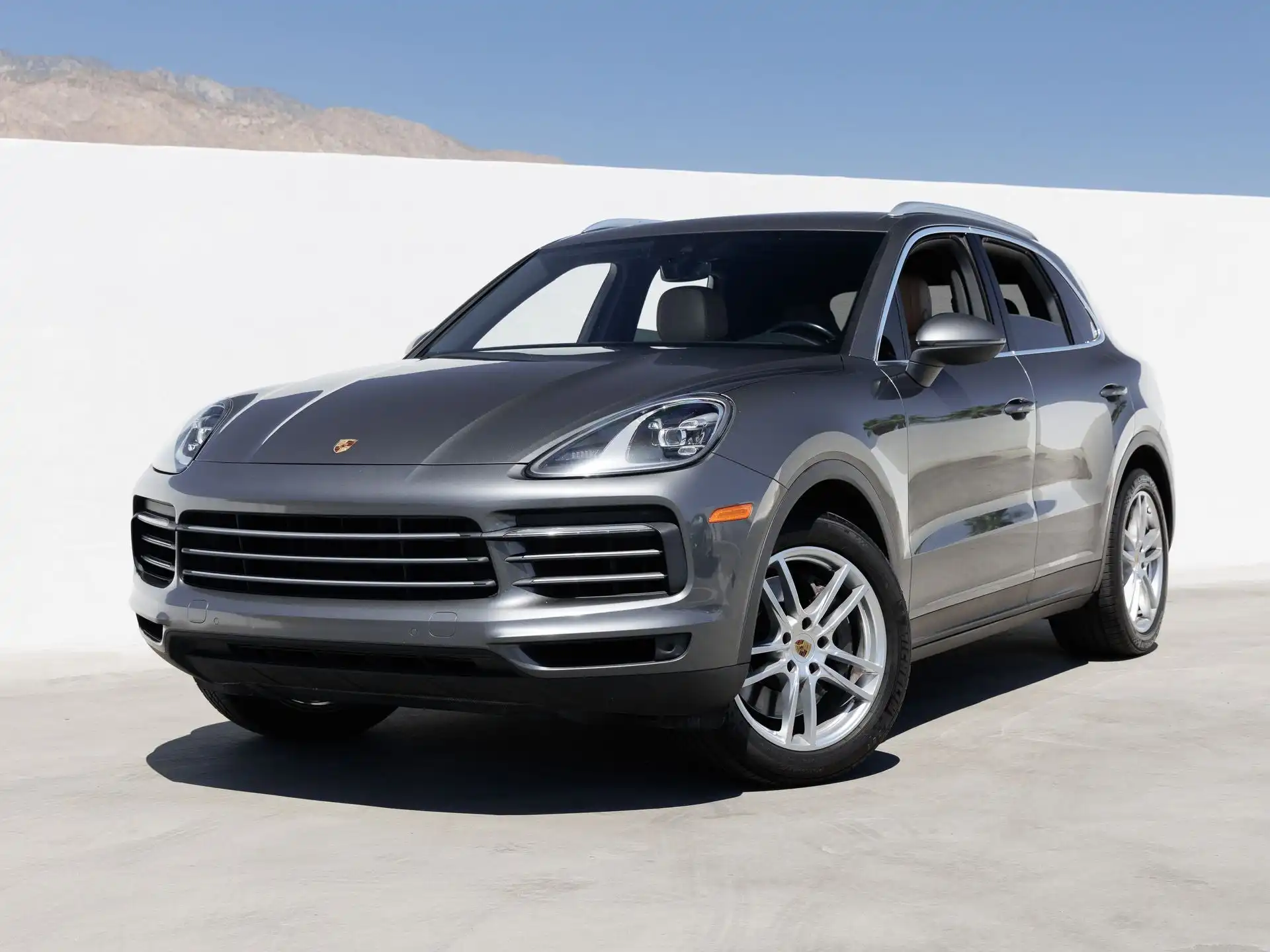 2021 Porsche Cayenne Base's photo