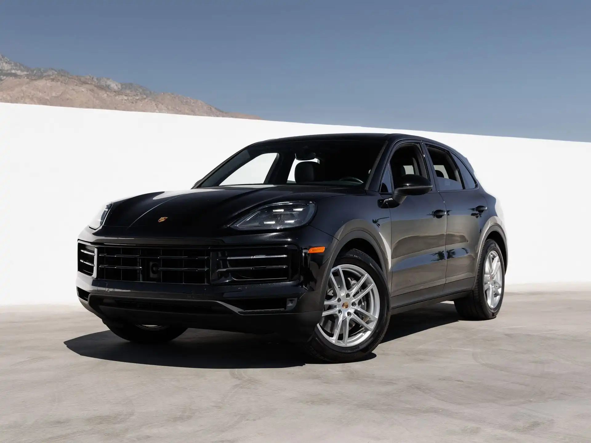 2024 Porsche Cayenne Base's photo