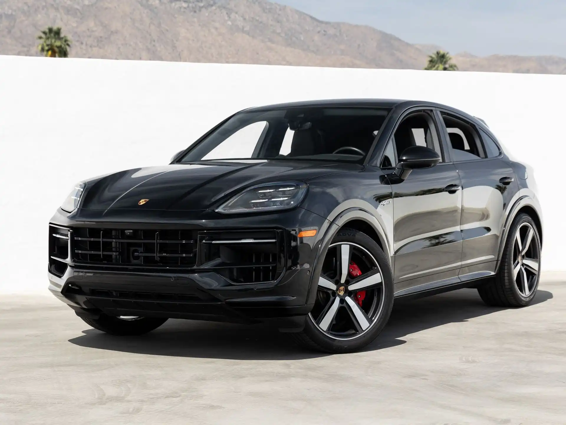 2025 Porsche Cayenne S E-Hybrid's photo