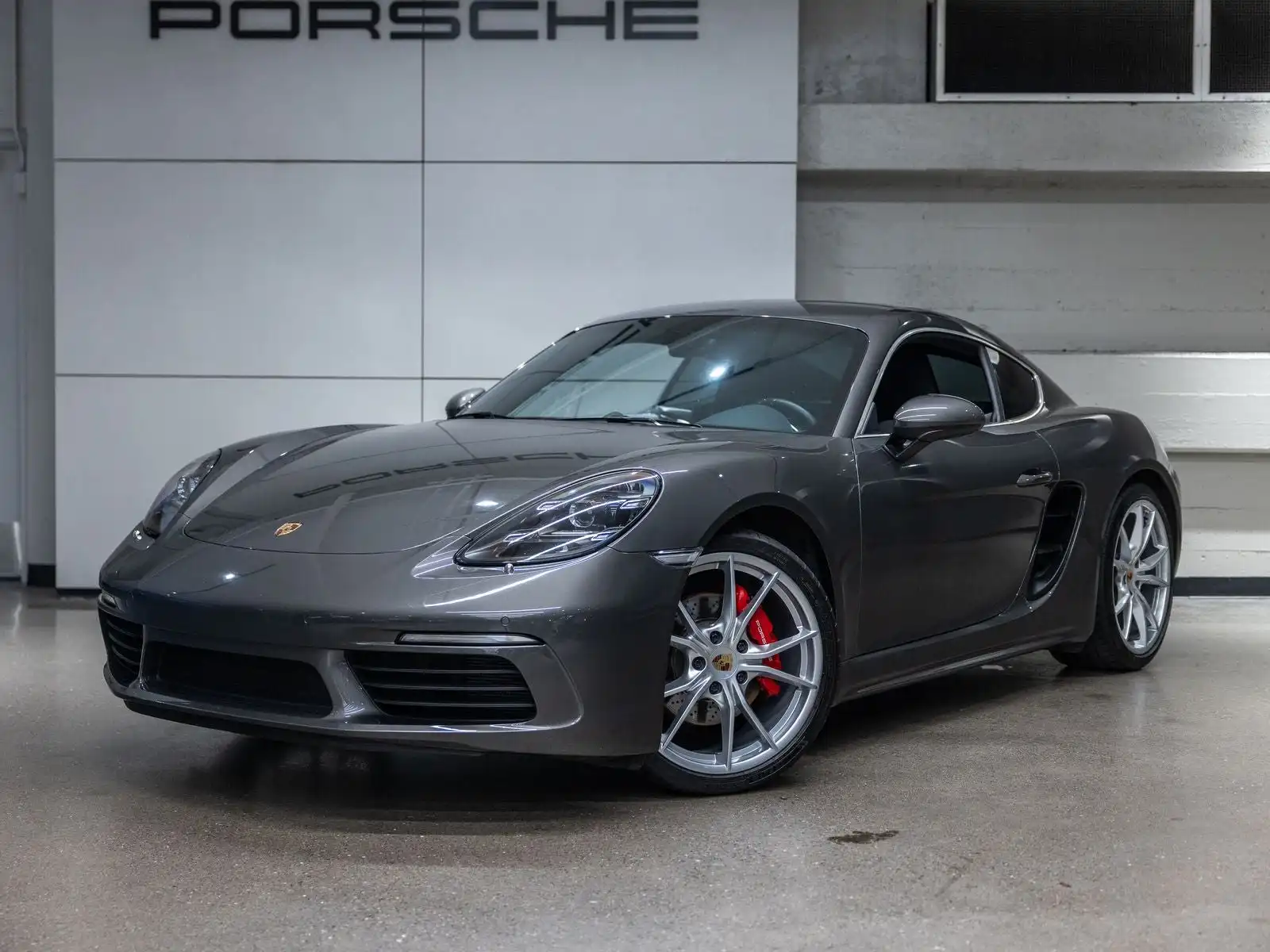 2024 Porsche 718 Cayman S's photo
