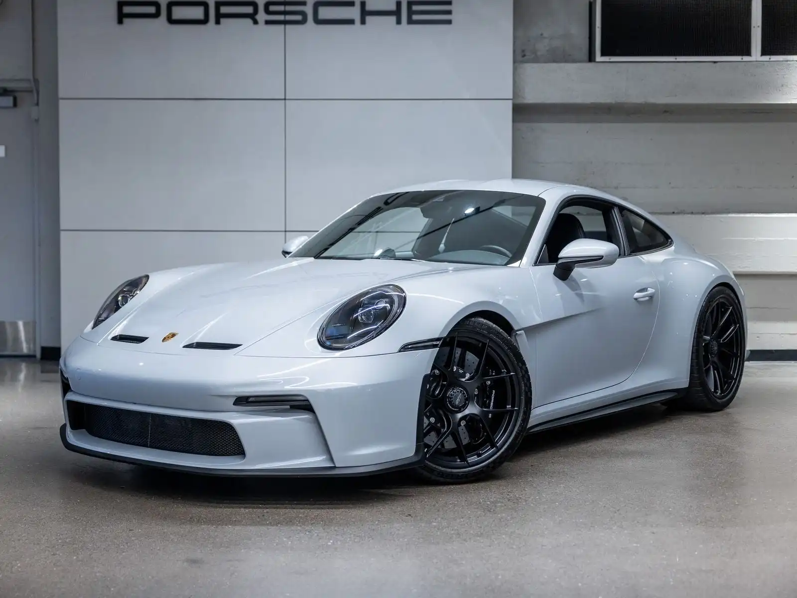 2024 Porsche 911 GT3 RS's photo