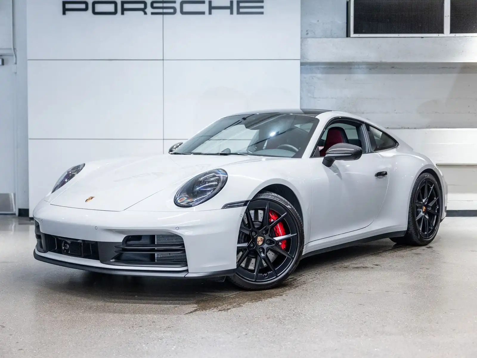 2025 Porsche 911 Carrera S Coupe's photo