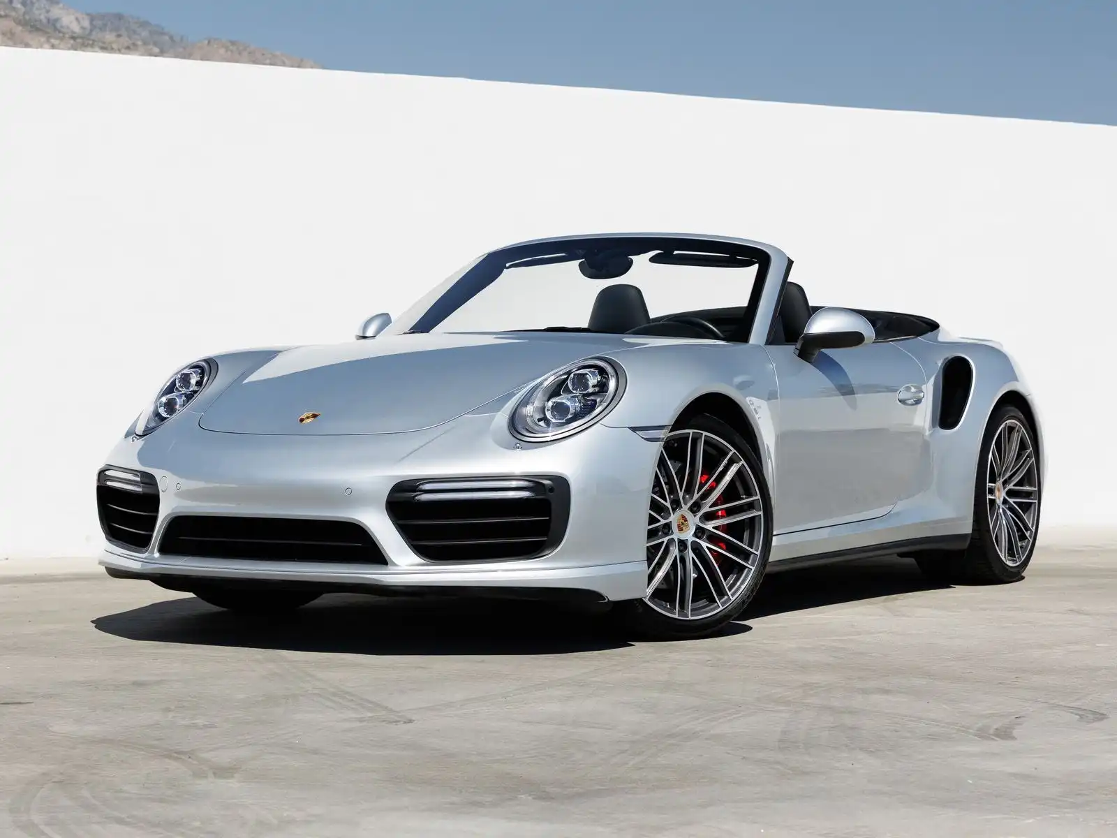 2017 Porsche 911 Turbo Cabriolet's photo