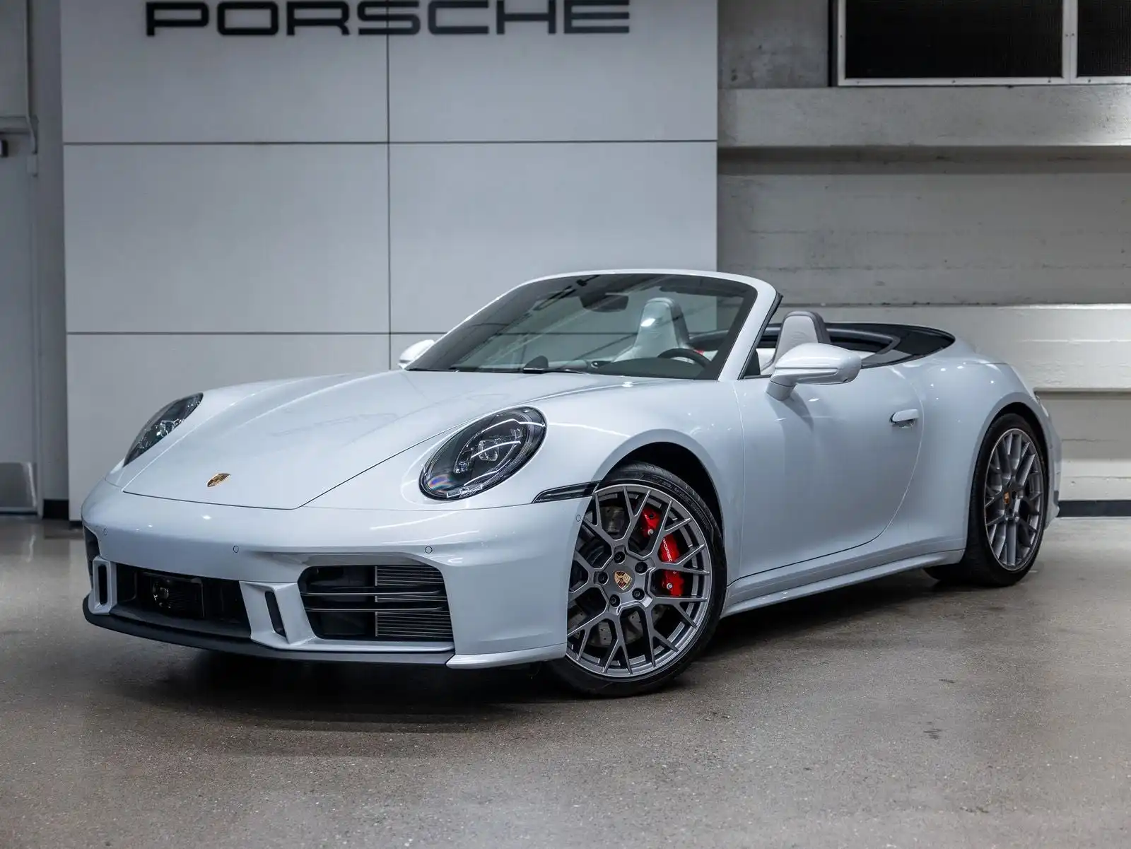 2026 Porsche 911 Carrera 4S Cabriolet's photo