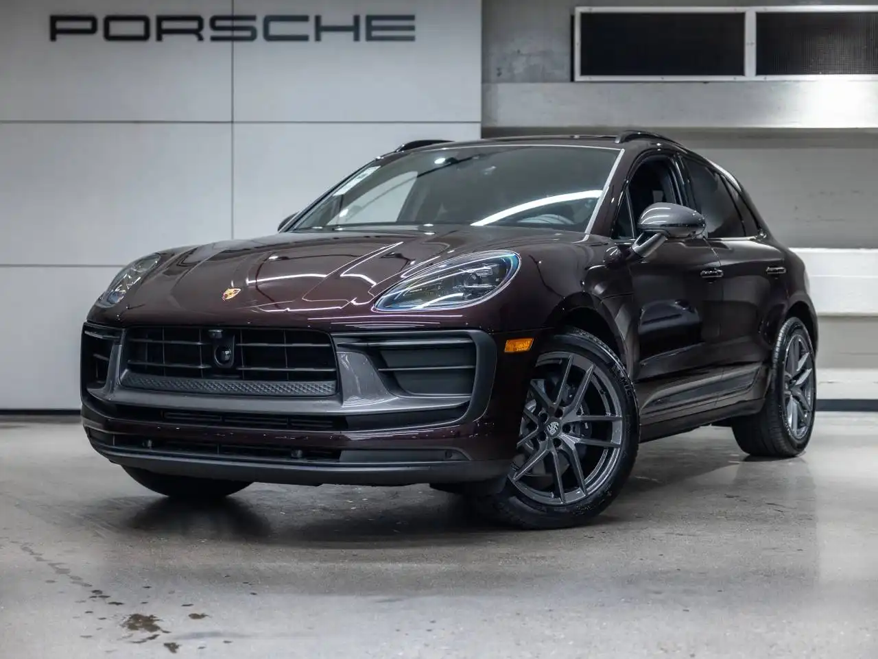 2026 Porsche Macan T's photo