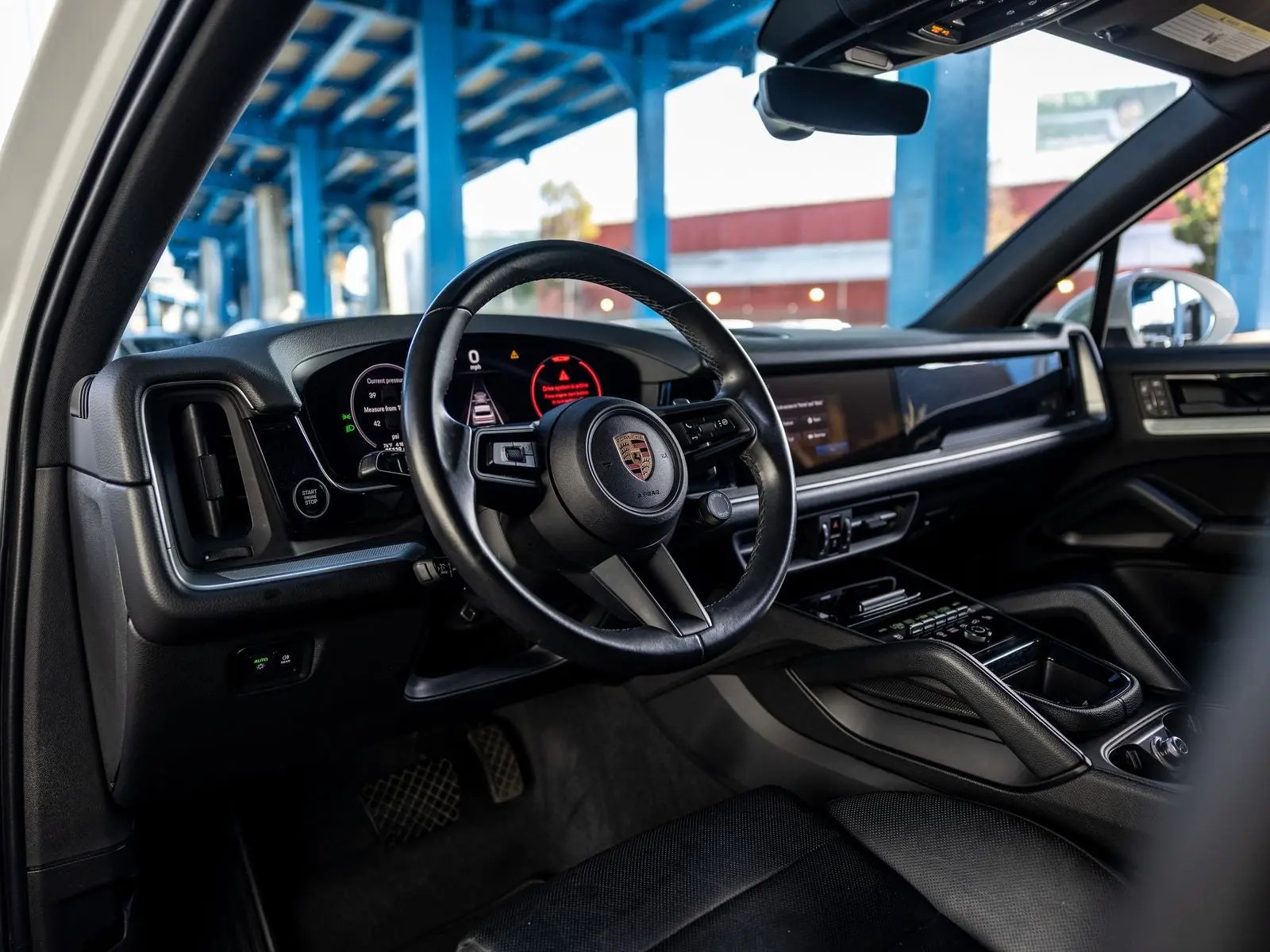 2024 Porsche Cayenne Base photo 4