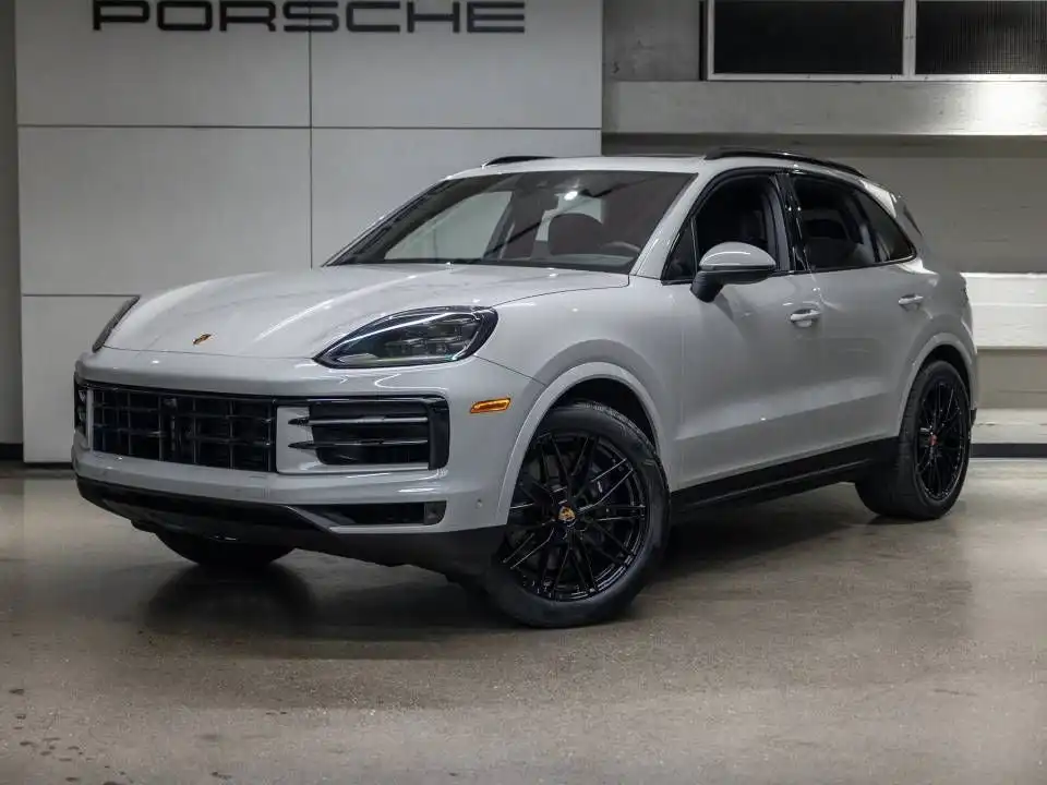 2026 Porsche Cayenne Base's photo