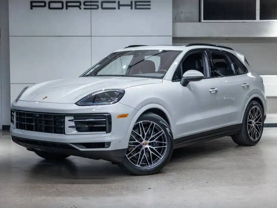 2026 Porsche Cayenne Base's photo
