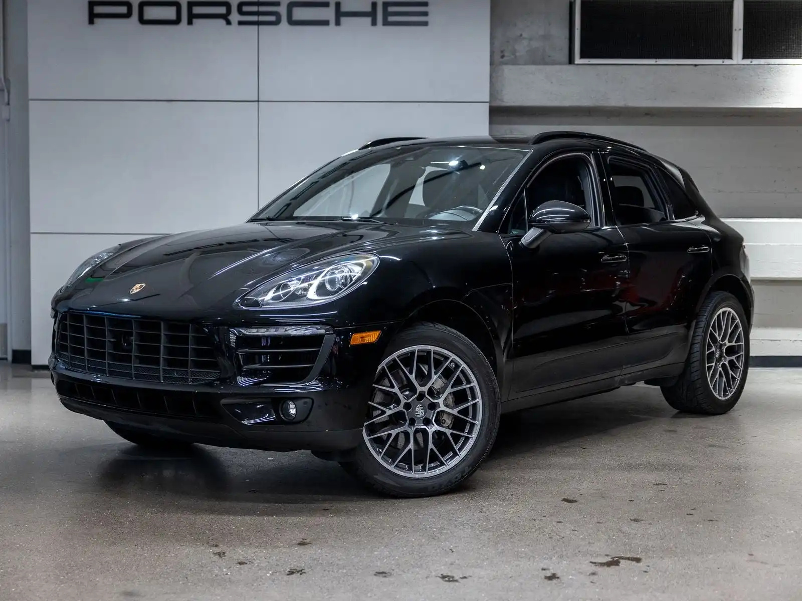 2017 Porsche Macan S's photo