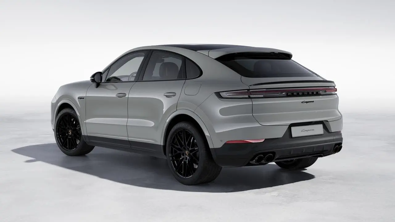 2024 Porsche Cayenne E-Hybrid photo 3