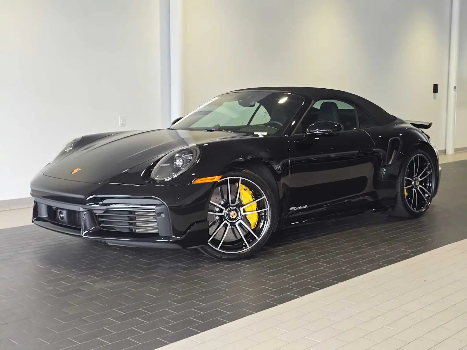 2025 Porsche 911 Turbo S Cabriolet's photo