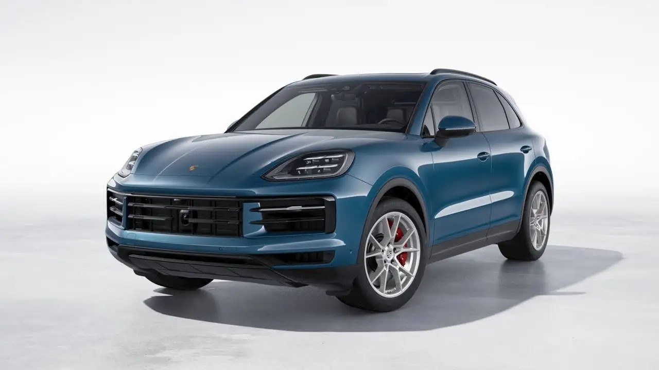2024 Porsche Cayenne S's photo