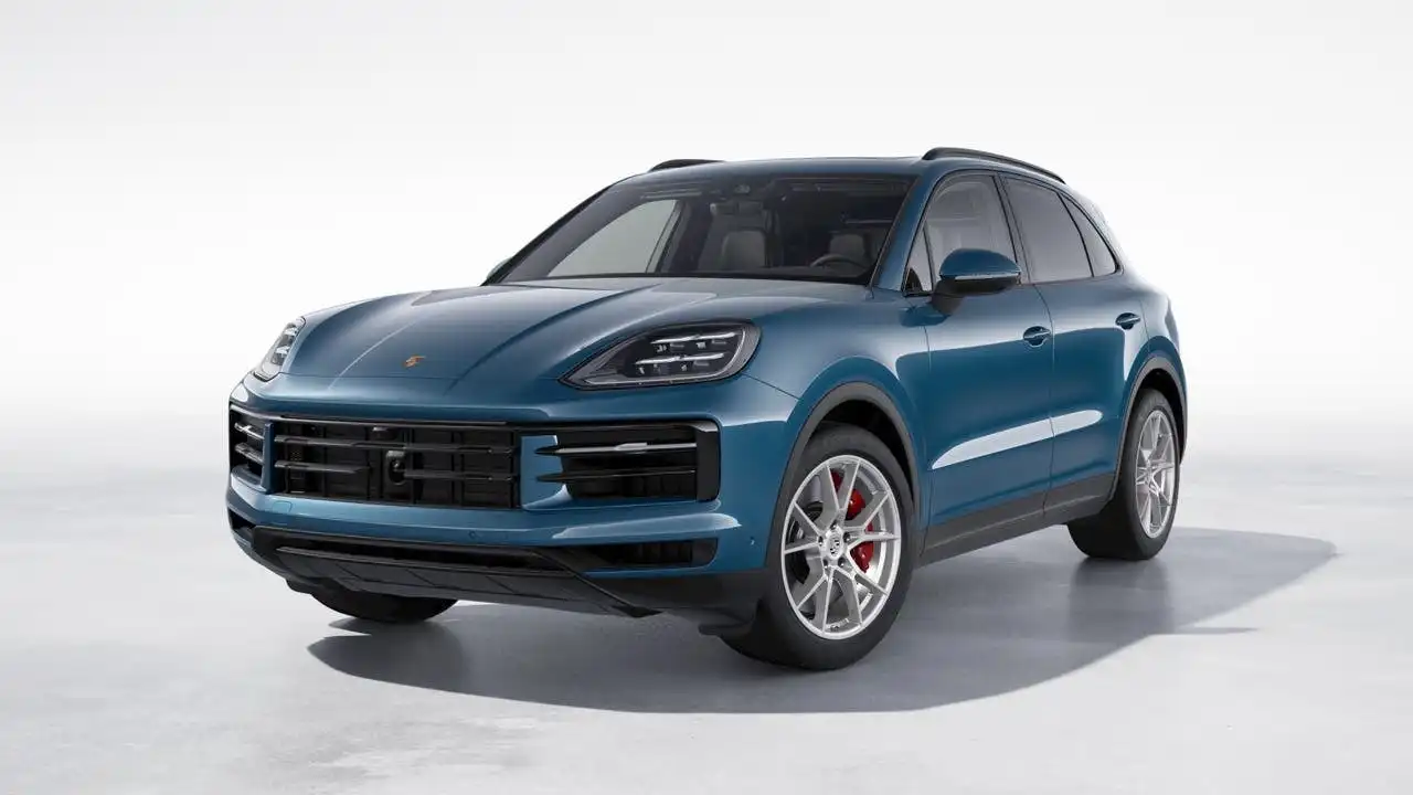 2024 Porsche Cayenne S's photo